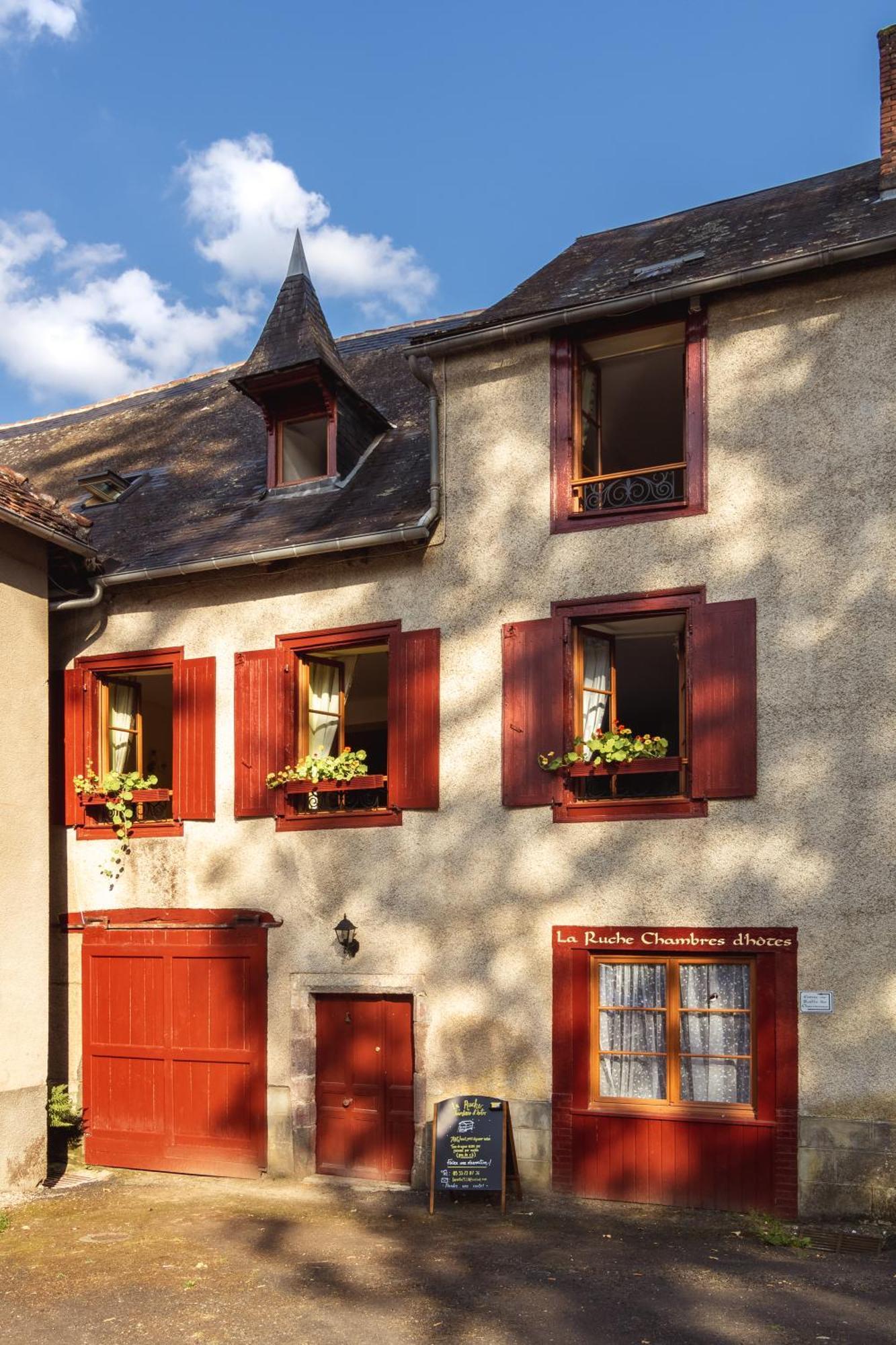 La Ruche Chambres D'Hotes Segur-le-Chateau ภายนอก รูปภาพ